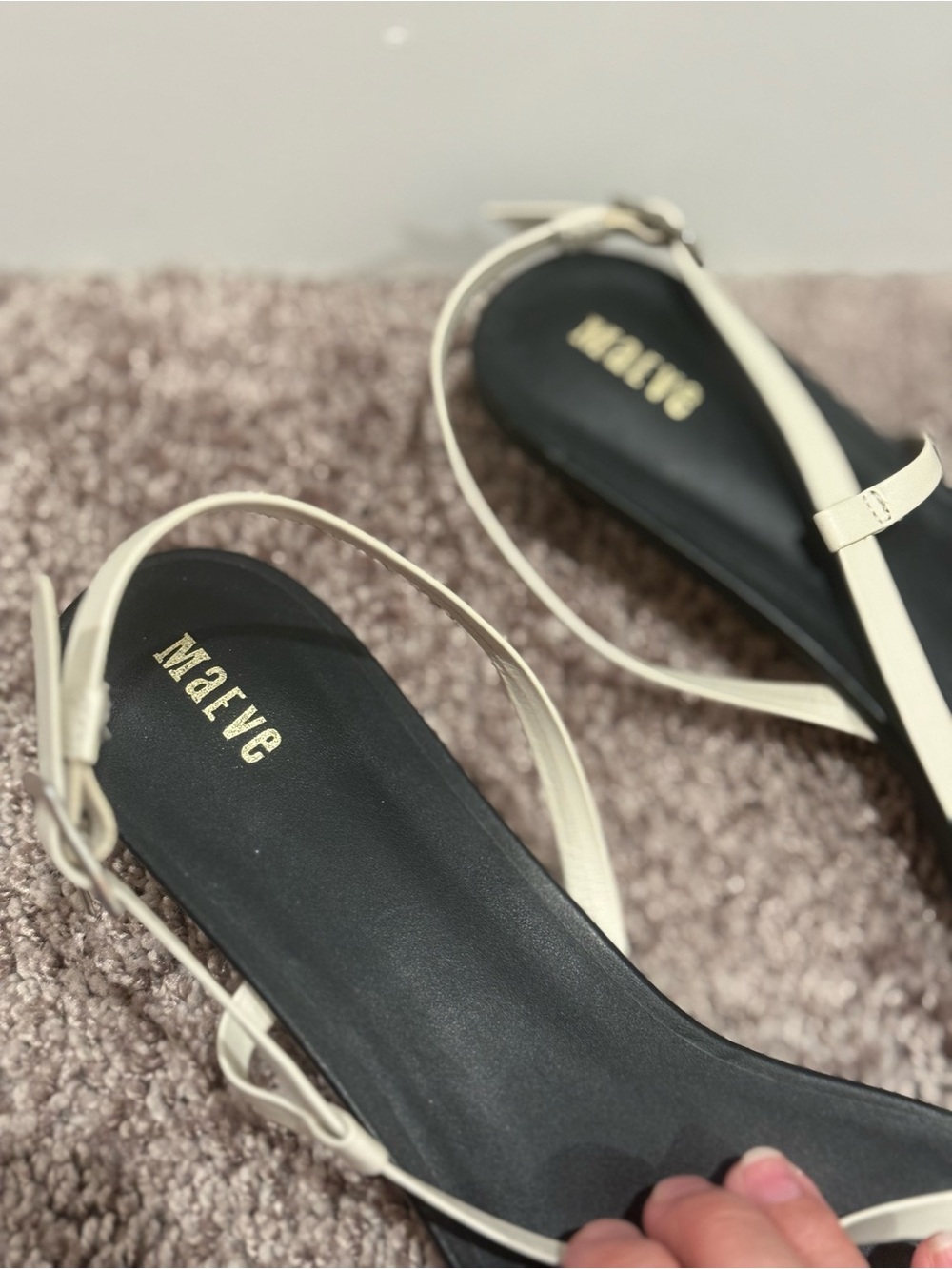 Maeve Women’s Black & White Asymmetrical Buckle Kitten Heels Size 10 US NWOT - Picture 2 of 5